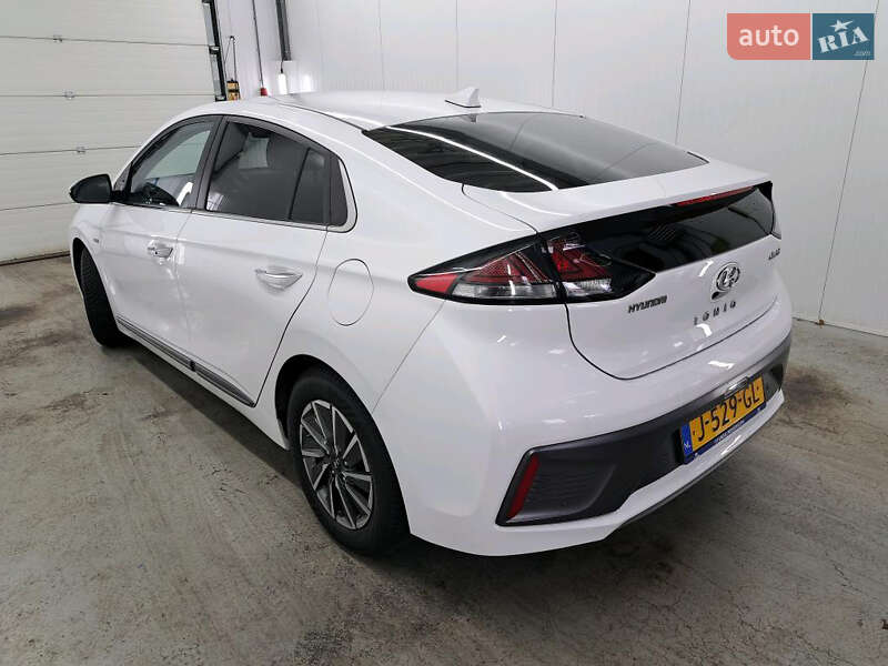 Лифтбек Hyundai Ioniq 2020 в Кропивницком фото 29 Лифтбек Hyundai Ioniq 2020 в Кропивницком