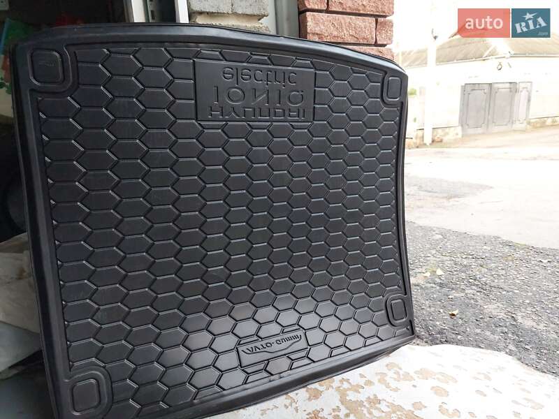 Лифтбек Hyundai Ioniq 2019 в Первомайске фото 102 Лифтбек Hyundai Ioniq 2019 в Первомайске