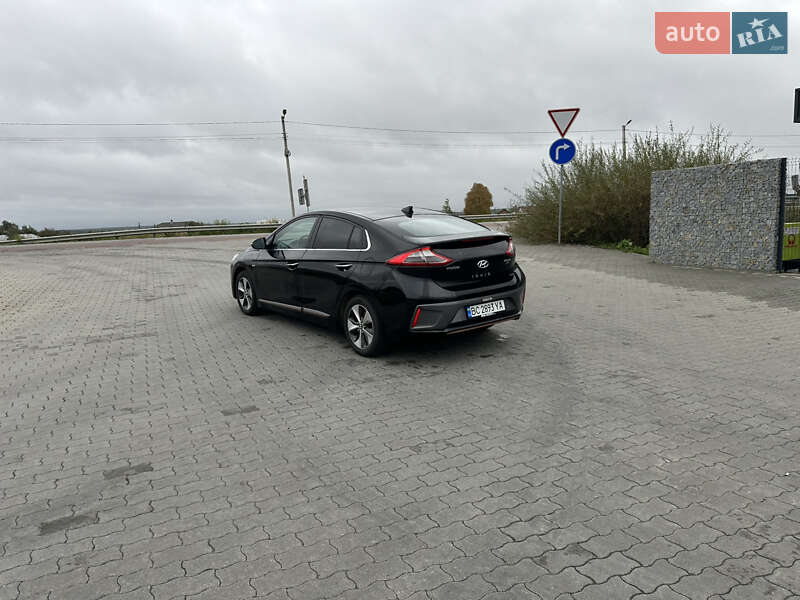 Хэтчбек Hyundai Ioniq 2017 в Львове