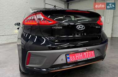 Хэтчбек Hyundai Ioniq 2019 в 