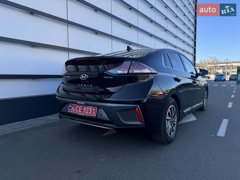 Хэтчбек Hyundai Ioniq 2019 в Киеве