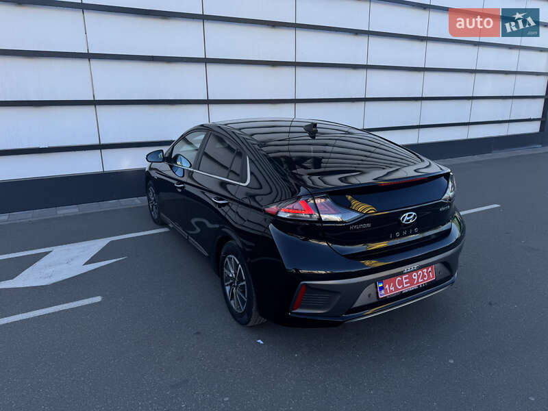 Хэтчбек Hyundai Ioniq 2019 в Киеве