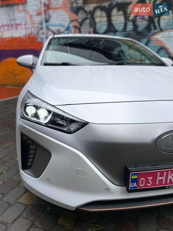 Хэтчбек Hyundai Ioniq 2018 в Луцке фото 4 Хэтчбек Hyundai Ioniq 2018 в Луцке