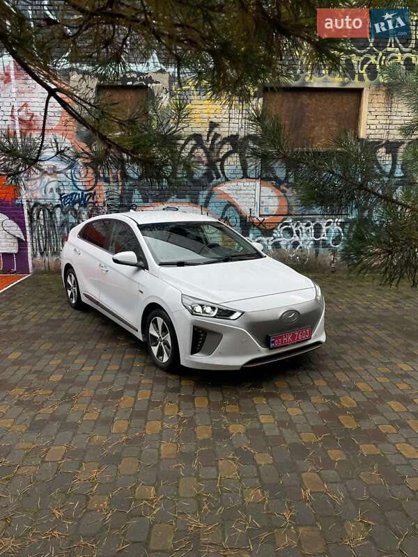 Хэтчбек Hyundai Ioniq 2018 в Луцке фото 8 Хэтчбек Hyundai Ioniq 2018 в Луцке