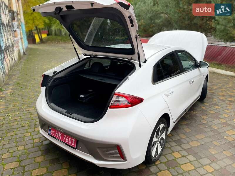 Хэтчбек Hyundai Ioniq 2018 в Луцке фото 23 Хэтчбек Hyundai Ioniq 2018 в Луцке
