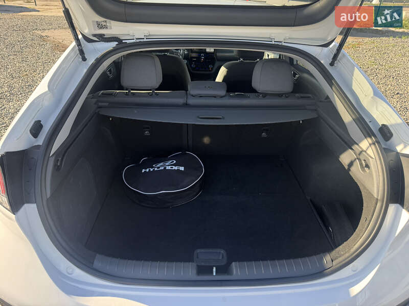 Лифтбек Hyundai Ioniq 2020 в Умани