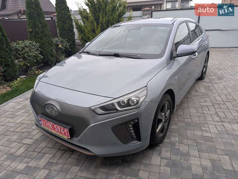 Хэтчбек Hyundai Ioniq 2016 в Виннице фото 4 Хэтчбек Hyundai Ioniq 2016 в Виннице