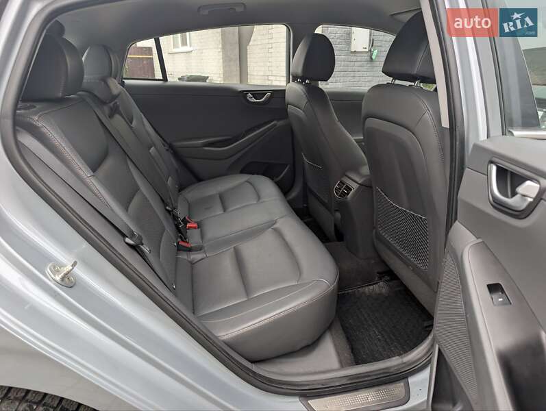 Хэтчбек Hyundai Ioniq 2016 в Виннице фото 23 Хэтчбек Hyundai Ioniq 2016 в Виннице