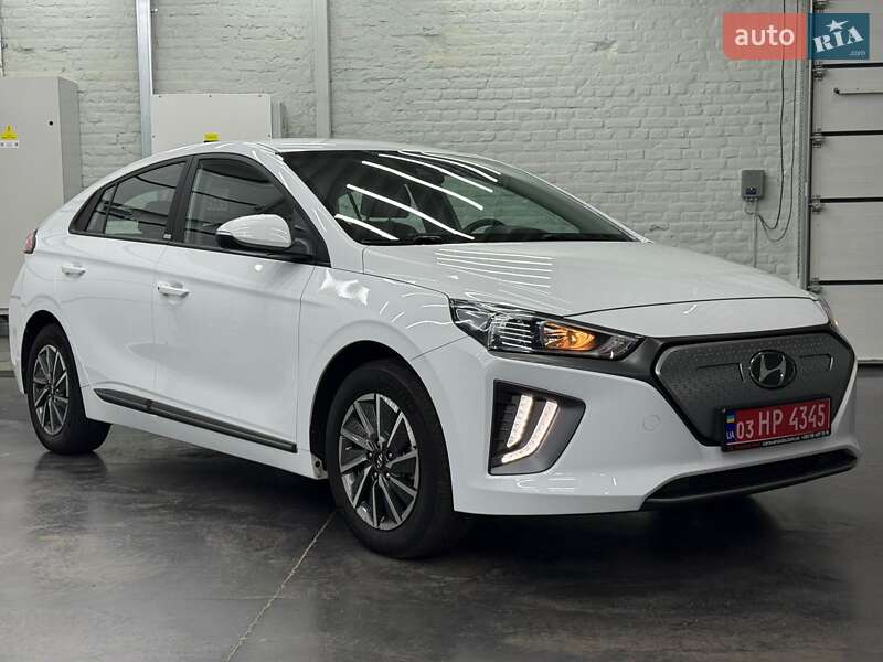 Лифтбек Hyundai Ioniq 2021 в Луцке
