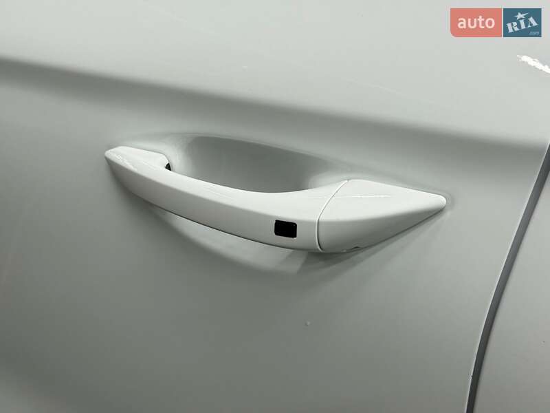 Лифтбек Hyundai Ioniq 2021 в Луцке