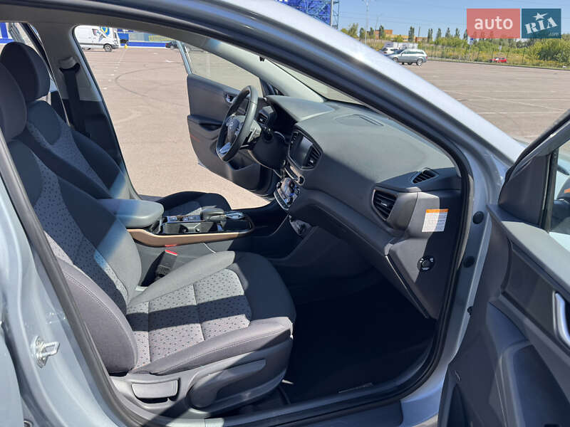 Хетчбек Hyundai Ioniq 2016 в Рівному