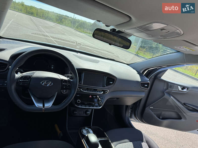 Хетчбек Hyundai Ioniq 2016 в Рівному
