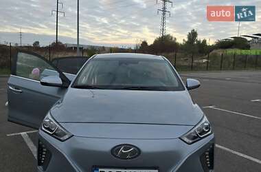 Хэтчбек Hyundai Ioniq 2017 в 