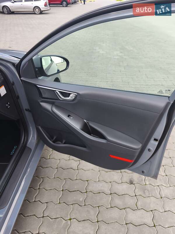 Лифтбек Hyundai Ioniq 2021 в Трускавце фото 60 Лифтбек Hyundai Ioniq 2021 в Трускавце