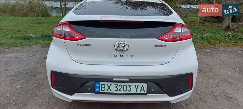 Хетчбек Hyundai Ioniq 2016 в Хмельницькому