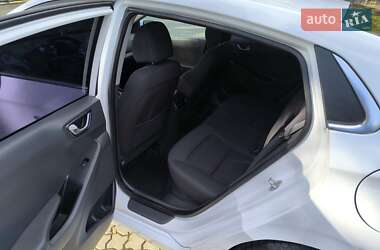 Хетчбек Hyundai Ioniq 2017 в 