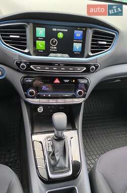 Хетчбек Hyundai Ioniq 2017 в 
