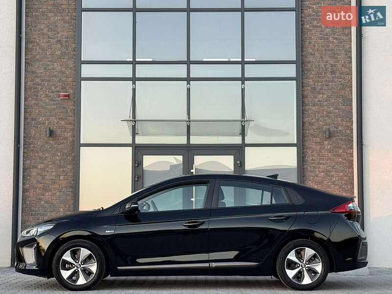 Хэтчбек Hyundai Ioniq 2018 в Тернополе