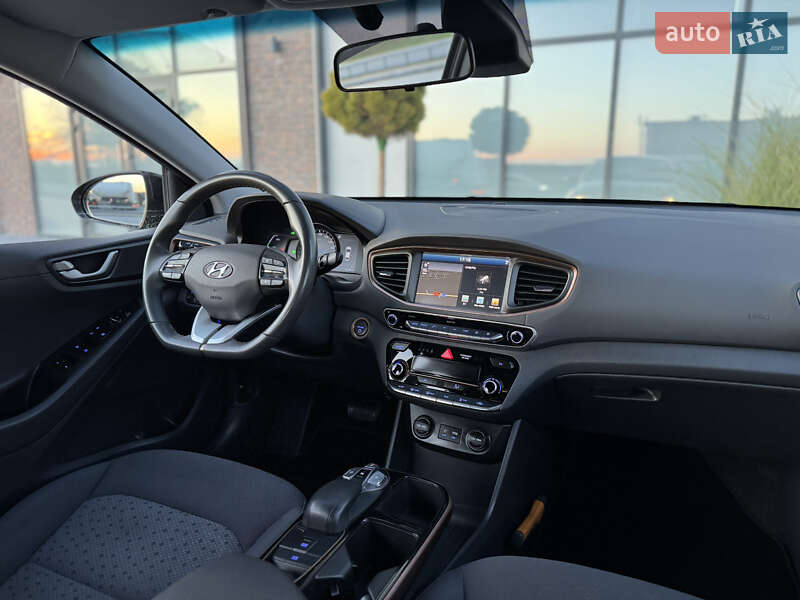 Хэтчбек Hyundai Ioniq 2018 в Тернополе