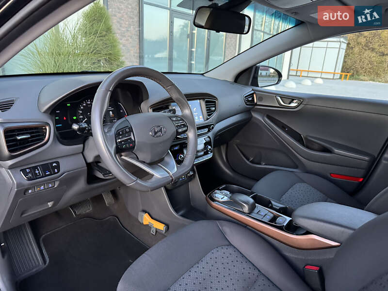 Хэтчбек Hyundai Ioniq 2018 в Тернополе