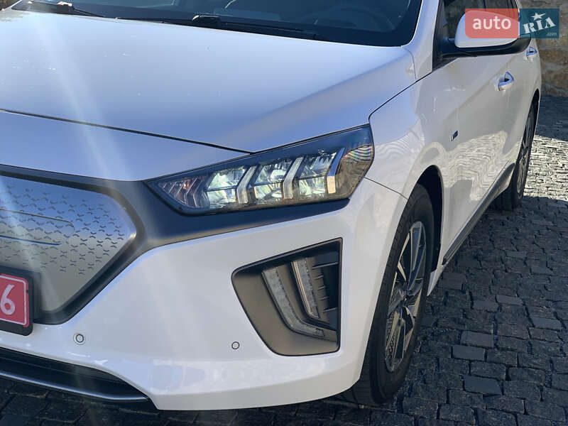 Лифтбек Hyundai Ioniq 2021 в Ровно