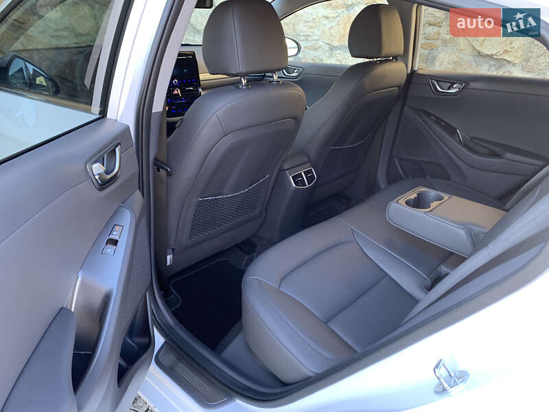 Лифтбек Hyundai Ioniq 2021 в Ровно