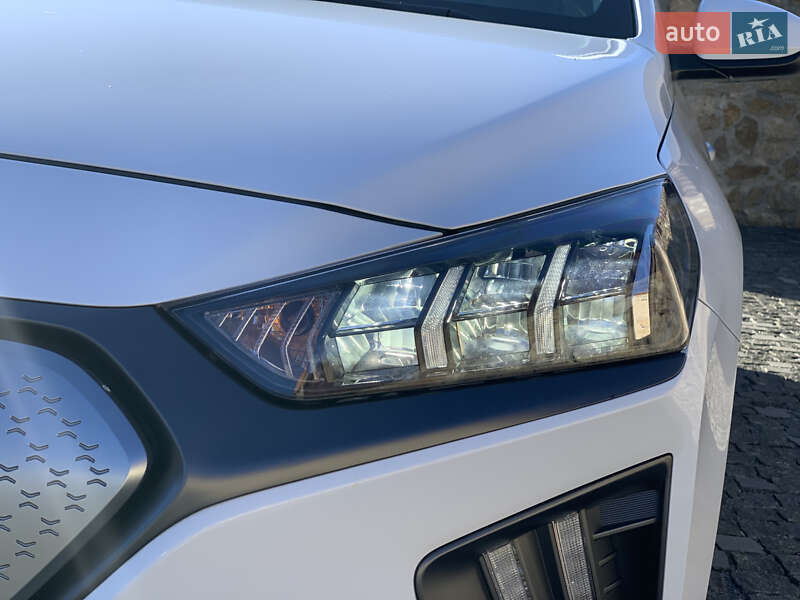 Лифтбек Hyundai Ioniq 2021 в Ровно