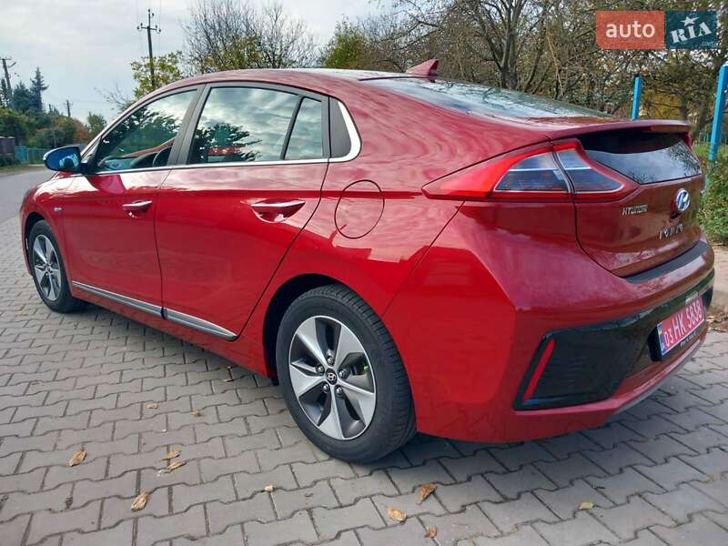 Хетчбек Hyundai Ioniq 2018 в Луцьку фото 5 Хетчбек Hyundai Ioniq 2018 в Луцьку