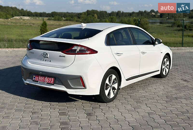 Лифтбек Hyundai Ioniq 2019 в Березовке фото 10 Лифтбек Hyundai Ioniq 2019 в Березовке