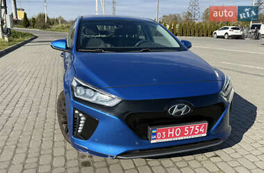 Хэтчбек Hyundai Ioniq 2018 в 