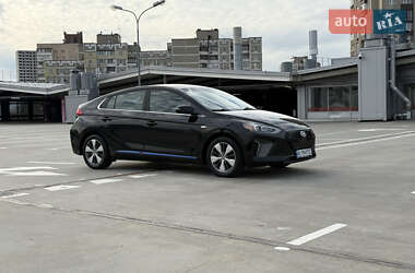 Хэтчбек Hyundai Ioniq 2018 в 