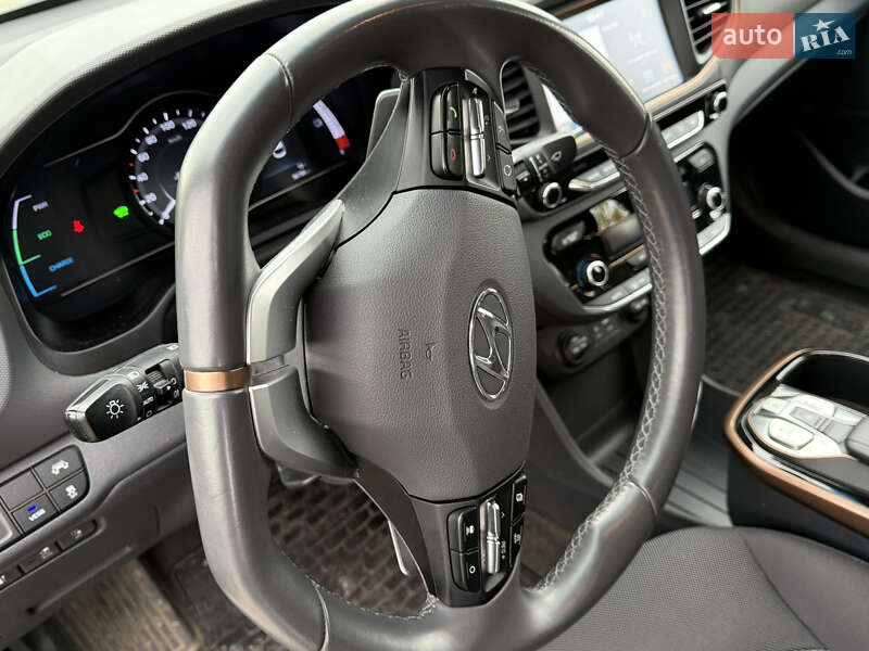 Хэтчбек Hyundai Ioniq 2018 в Львове фото 60 Хэтчбек Hyundai Ioniq 2018 в Львове