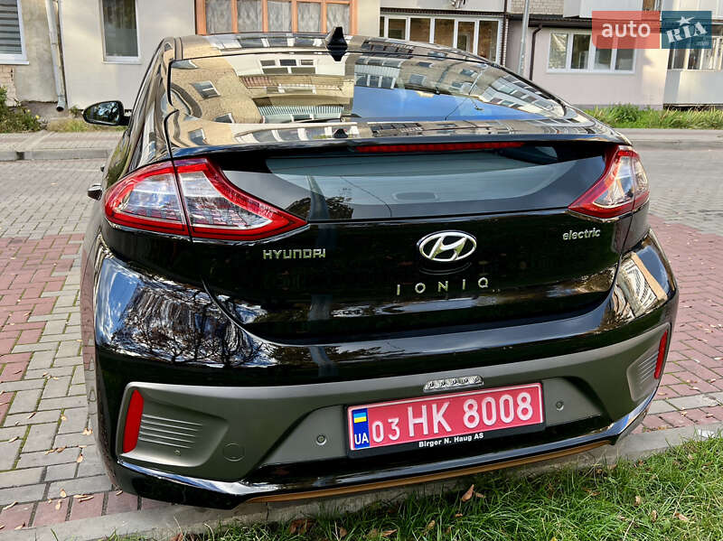 Хэтчбек Hyundai Ioniq 2019 в Луцке