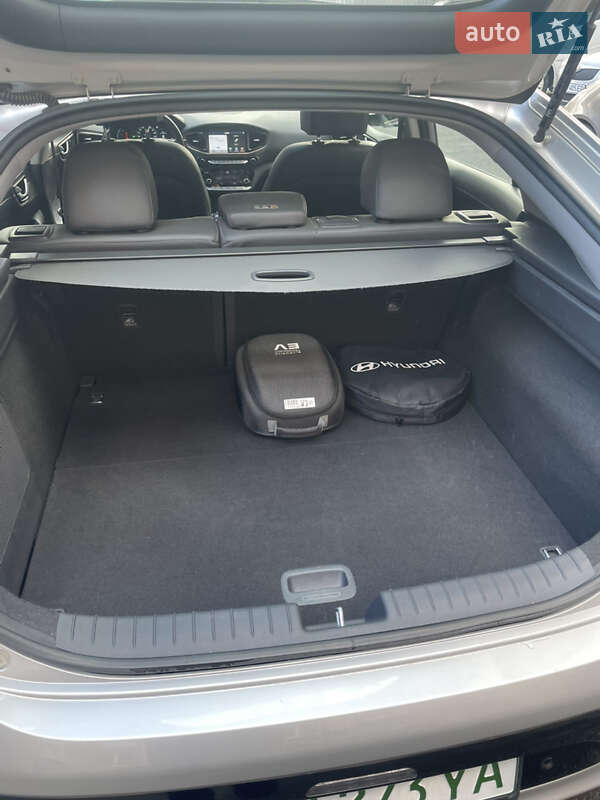 Хэтчбек Hyundai Ioniq 2017 в Тернополе