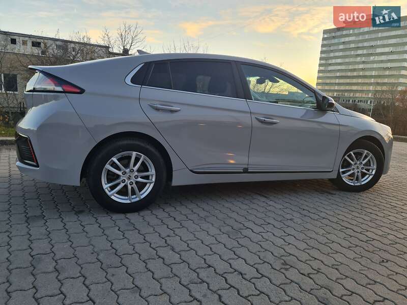 Ліфтбек Hyundai Ioniq 2021 в Львові фото 2 Ліфтбек Hyundai Ioniq 2021 в Львові