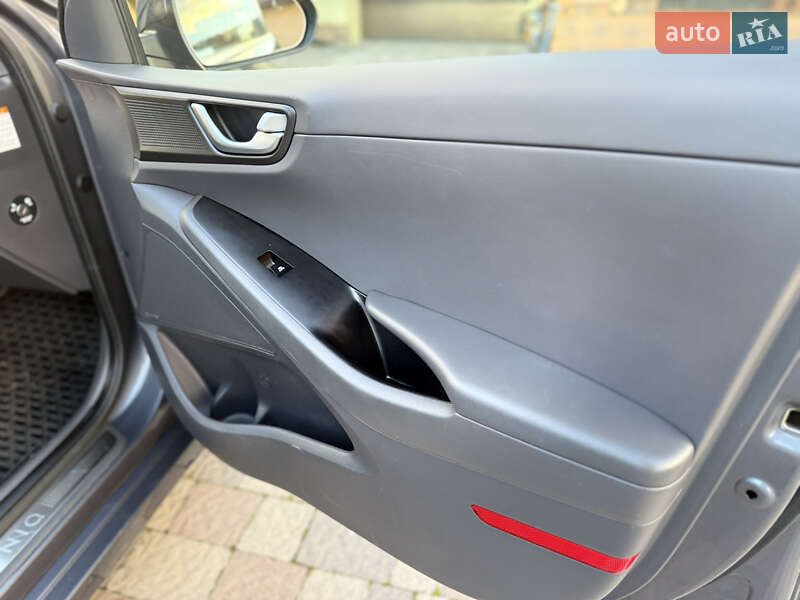 Хэтчбек Hyundai Ioniq 2018 в Ивано-Франковске фото 32 Хэтчбек Hyundai Ioniq 2018 в Ивано-Франковске