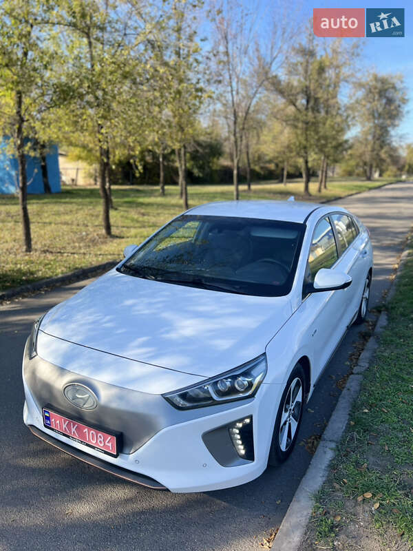 Хэтчбек Hyundai Ioniq 2017 в Кривом Роге