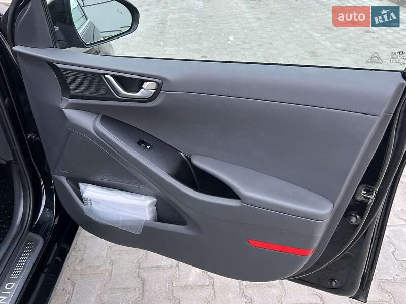 Хэтчбек Hyundai Ioniq 2017 в Ровно фото 39 Хэтчбек Hyundai Ioniq 2017 в Ровно