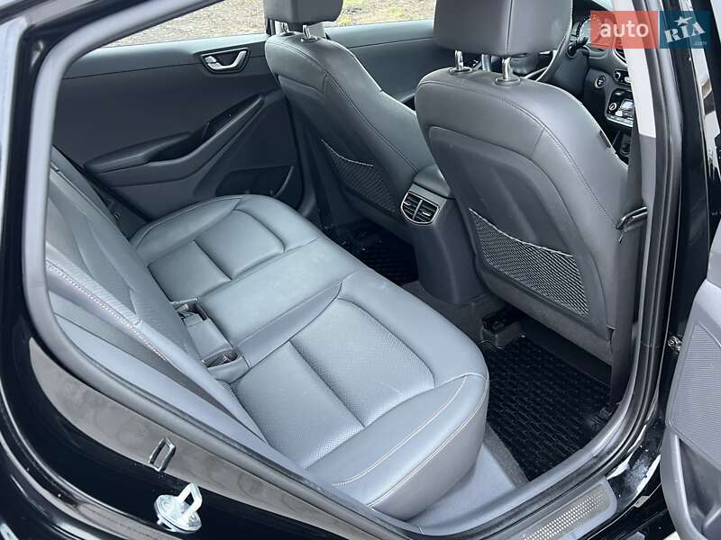 Хэтчбек Hyundai Ioniq 2017 в Ровно фото 40 Хэтчбек Hyundai Ioniq 2017 в Ровно