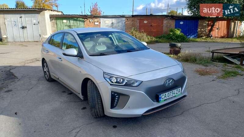 Хэтчбек Hyundai Ioniq 2016 в Умани