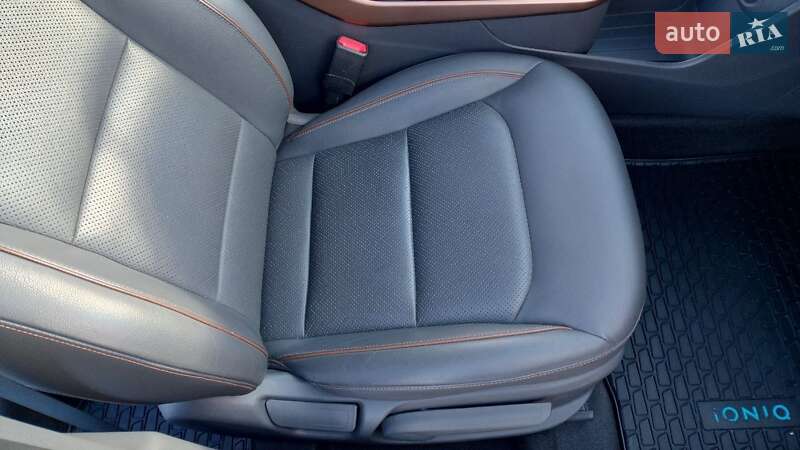 Хэтчбек Hyundai Ioniq 2016 в Умани