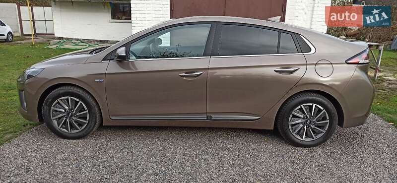 Лифтбек Hyundai Ioniq 2019 в Виннице