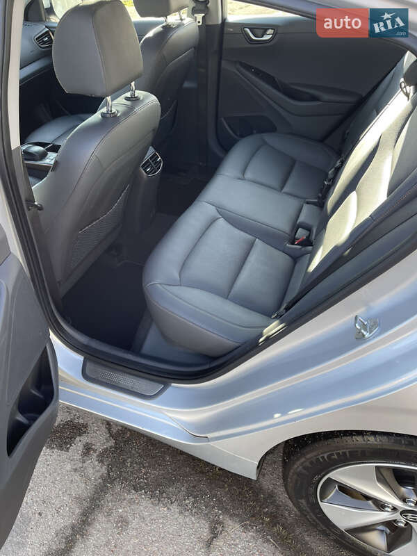 Хэтчбек Hyundai Ioniq 2018 в Житомире