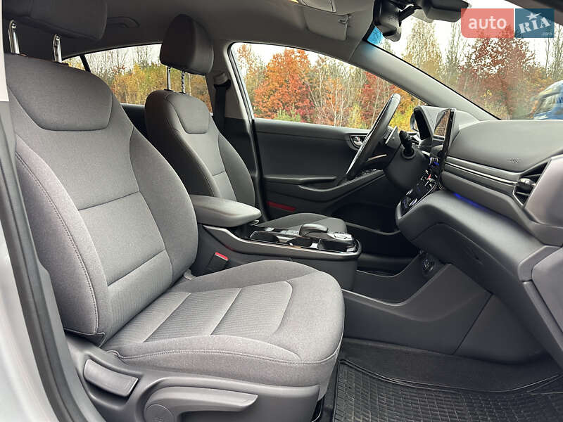 Лифтбек Hyundai Ioniq 2019 в Ковеле фото 69 Лифтбек Hyundai Ioniq 2019 в Ковеле