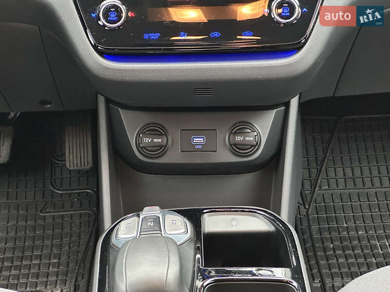 Лифтбек Hyundai Ioniq 2019 в Ковеле фото 75 Лифтбек Hyundai Ioniq 2019 в Ковеле