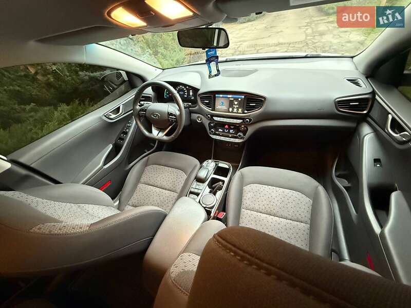 Лифтбек Hyundai Ioniq 2019 в Нежине фото 8 Лифтбек Hyundai Ioniq 2019 в Нежине