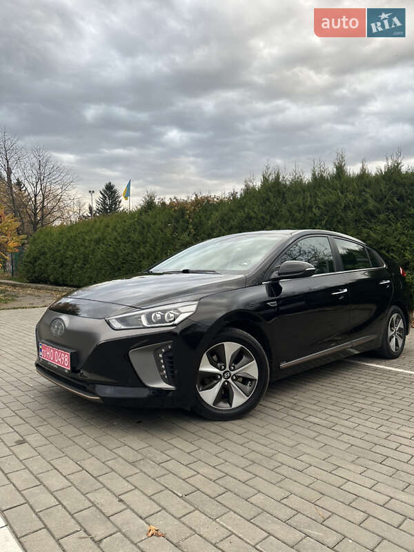 Хэтчбек Hyundai Ioniq 2017 в Луцке фото Хэтчбек Hyundai Ioniq 2017 в Луцке