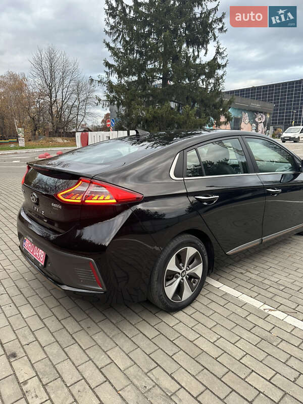 Хэтчбек Hyundai Ioniq 2017 в Луцке фото 10 Хэтчбек Hyundai Ioniq 2017 в Луцке