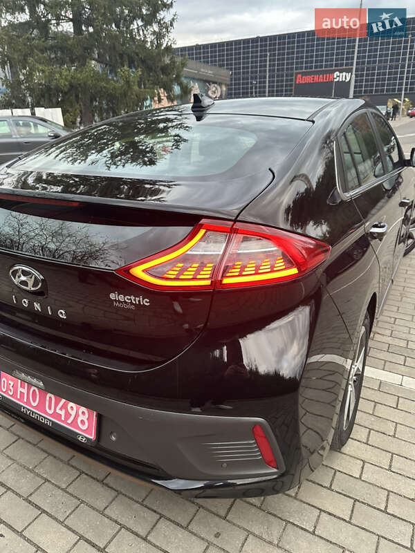Хэтчбек Hyundai Ioniq 2017 в Луцке фото 28 Хэтчбек Hyundai Ioniq 2017 в Луцке