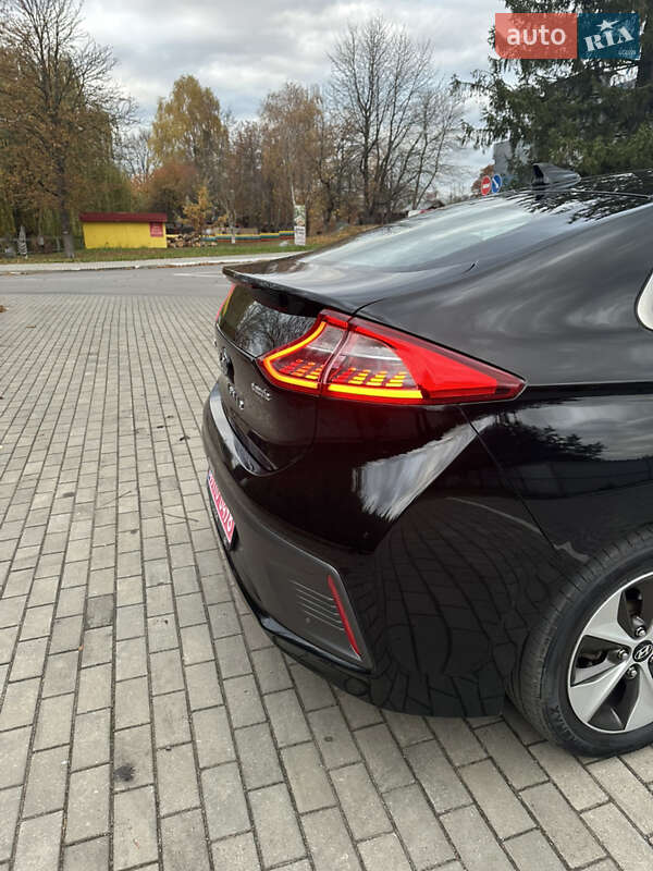 Хэтчбек Hyundai Ioniq 2017 в Луцке фото 29 Хэтчбек Hyundai Ioniq 2017 в Луцке